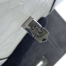 将图像加载到图库查看器中，JIMMY CHOO Pixis top handle White Leather Embossed Leather
