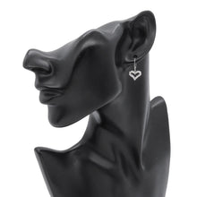 将图像加载到图库查看器中，TIFFANY&amp;Co. Sentimental Heart Earrings Pt950
