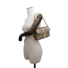 将图像加载到图库查看器中，LOUIS VUITTON Pochette Metis EW Tourterelle ClaimsM23081 Monogram Empreinte Leather
