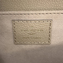 将图像加载到图库查看器中，LOUIS VUITTON Pochette Metis EW Tourterelle ClaimsM23081 Monogram Empreinte Leather
