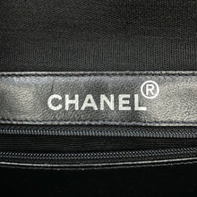 将图像加载到图库查看器中，CHANEL Matelasse Double Face Handbag Black Cotton
