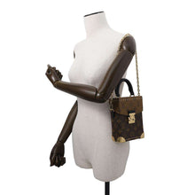 将图像加载到图库查看器中，LOUIS VUITTON Camera box NoirM82465 Monogram Monogram Reverse Canvas
