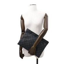 Load image into Gallery viewer, LOUIS VUITTON Pochette・Discovery NoirM62291 Monogram Eclipse
