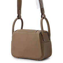 将图像加载到图库查看器中，HERMES Lindy Etoupe Taurillon Clemence Size Mini
