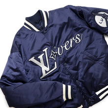 将图像加载到图库查看器中，LOUIS VUITTON LV Vers Baseball Blouson Size 50 Naval Academy1AGHT1 Nylon100% Rhinestone
