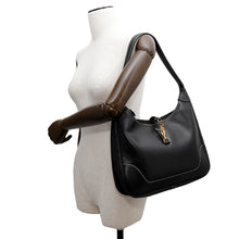 Load image into Gallery viewer, HERMES Trim Black Courchevel Size 31
