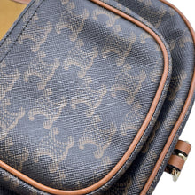 Load image into Gallery viewer, CELINE Triomphe Falco Shoulder Bag Tan191502BZJ.04LU PVC Leather Size Medium
