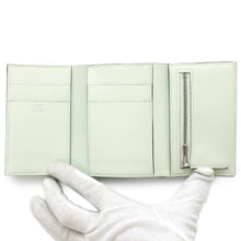 Load image into Gallery viewer, HERMES Bearn combine Vert Fizz Epsom
