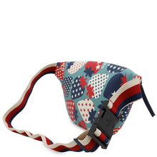 将图像加载到图库查看器中，GUCCI Children&#39;s Belt Bag Strawberry Blue/Multicolor502095 PVC Leather

