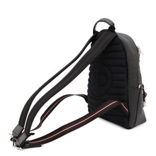 将图像加载到图库查看器中，Dior Logo Backpack Black Leather
