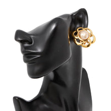 Load image into Gallery viewer, CHANEL Flower motif Earring Gold Gold Plated
