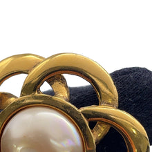 Load image into Gallery viewer, CHANEL Flower motif Earring Gold Gold Plated
