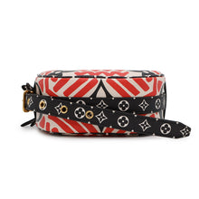 Load image into Gallery viewer, LOUIS VUITTON LV Crafty Boite Chapeau Soupour Claim RougeM45366 Monogram / Giant
