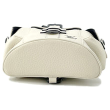 Load image into Gallery viewer, LOUIS VUITTON Christopher WhiteM58493 Taurillon Leather Size XS

