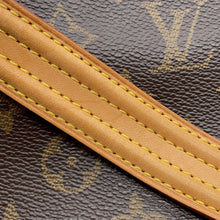 将图像加载到图库查看器中，LOUIS VUITTON Viva Cite RedM51164 Monogram Size MM
