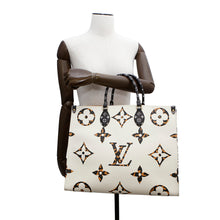 Load image into Gallery viewer, LOUIS VUITTON Onthego IvoireM44675 Monogram / Jungle Size GM
