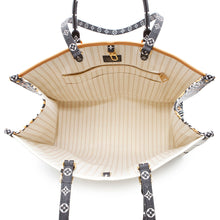 Load image into Gallery viewer, LOUIS VUITTON Onthego IvoireM44675 Monogram / Jungle Size GM
