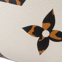 Load image into Gallery viewer, LOUIS VUITTON Onthego IvoireM44675 Monogram / Jungle Size GM

