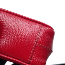 将图像加载到图库查看器中，PRADA Camera Shoulder Bag Red Patent Leather
