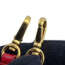 将图像加载到图库查看器中，PRADA ★Camera Shoulder Bag Red Patent Leather
