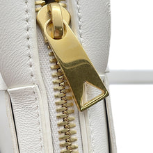 将图像加载到图库查看器中，Bottega Veneta Maxi INTRECCIATO Cassette Shoulder Bag White755031 Leather Size Mini
