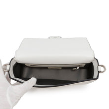 将图像加载到图库查看器中，FENDI Marc Jacobs collaboration Mamma Bucket White8BR600 Leather
