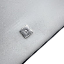 将图像加载到图库查看器中，FENDI Marc Jacobs collaboration Mamma Bucket White8BR600 Leather
