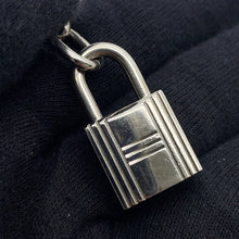 Load image into Gallery viewer, HERMES Amulette4 Bullock Silver Metal
