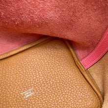 Load image into Gallery viewer, HERMES Picotin Lock Casaque Sesame / Rose Azalee Taurillon Clemence Size PM
