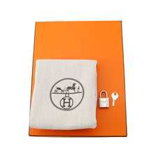 Load image into Gallery viewer, HERMES Picotin Lock Grease Pale/Gold Felt Swift Leather Size PM
