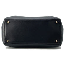 将图像加载到图库查看器中，CHANEL Executive 2WAY Tote Black Leather
