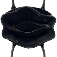 将图像加载到图库查看器中，CHANEL Executive 2WAY Tote Black Leather
