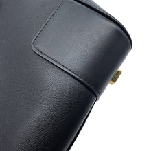 Load image into Gallery viewer, LOEWE Amazonas BlackA039N10X03 Leather Size 19
