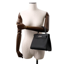 Load image into Gallery viewer, HERMES Kelly Retourne Black Togo Leather Size 25
