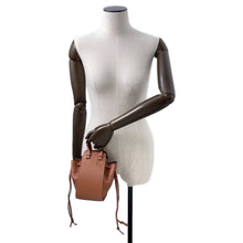 Load image into Gallery viewer, LOEWE hammock Tan314.30.V07 Leather Size Mini
