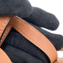 Load image into Gallery viewer, LOEWE hammock Tan314.30.V07 Leather Size Mini
