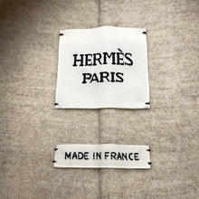 Load image into Gallery viewer, HERMES Wood button long gilet vest Size Chronomat 44 Beige Naturel Cashmere100%
