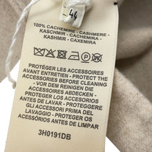 Load image into Gallery viewer, HERMES Wood button long gilet vest Size Chronomat 44 Beige Naturel Cashmere100%
