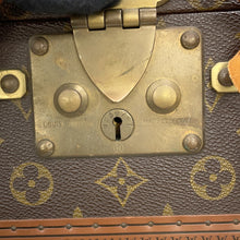 Load image into Gallery viewer, LOUIS VUITTON Tabor 26 BrownM47114 Monogram
