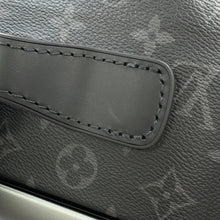 Load image into Gallery viewer, LOUIS VUITTON Horizon Soft 2R55 NoirM23162 Monogram Eclipse
