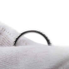 Load image into Gallery viewer, GRAFF Icon Oval Cut Ring Size Approximately#9RGR619 18K White Gold
