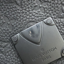 Load image into Gallery viewer, LOUIS VUITTON SPadlock Vertical Wearable Wallet NoirM81524 Monogram・Taurillon
