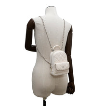 将图像加载到图库查看器中，CHANEL Matelasse Backpack WhiteAP3753 Caviar Leather Size Mini
