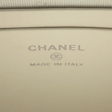 将图像加载到图库查看器中，CHANEL Matelasse Backpack WhiteAP3753 Caviar Leather Size Mini
