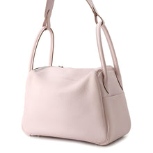 Load image into Gallery viewer, HERMES Lindy Verso mauve pail / machete Taurillon Clemence Size 26
