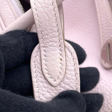 Load image into Gallery viewer, HERMES Lindy Verso mauve pail / machete Taurillon Clemence Size 26
