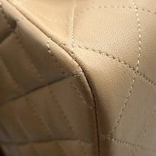 将图像加载到图库查看器中，CHANEL Matelasse ChainShoulder Bag BeigeA01112 Lambskin Size 25
