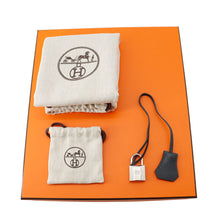 将图像加载到图库查看器中，HERMES Akkad Grimist Togo Leather Size PM
