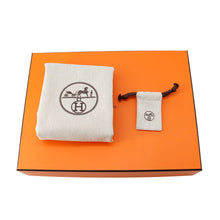 Load image into Gallery viewer, HERMES In the loop Ecru/Black Toile H Swift Leather Size 18
