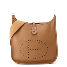 将图像加载到图库查看器中，HERMES Evelyne 2 Gold Taurillon Clemence Size PM
